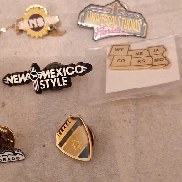7 VINTAGE LAPEL HAT PINS ALL DIFFERENT - Picture 3 of 4